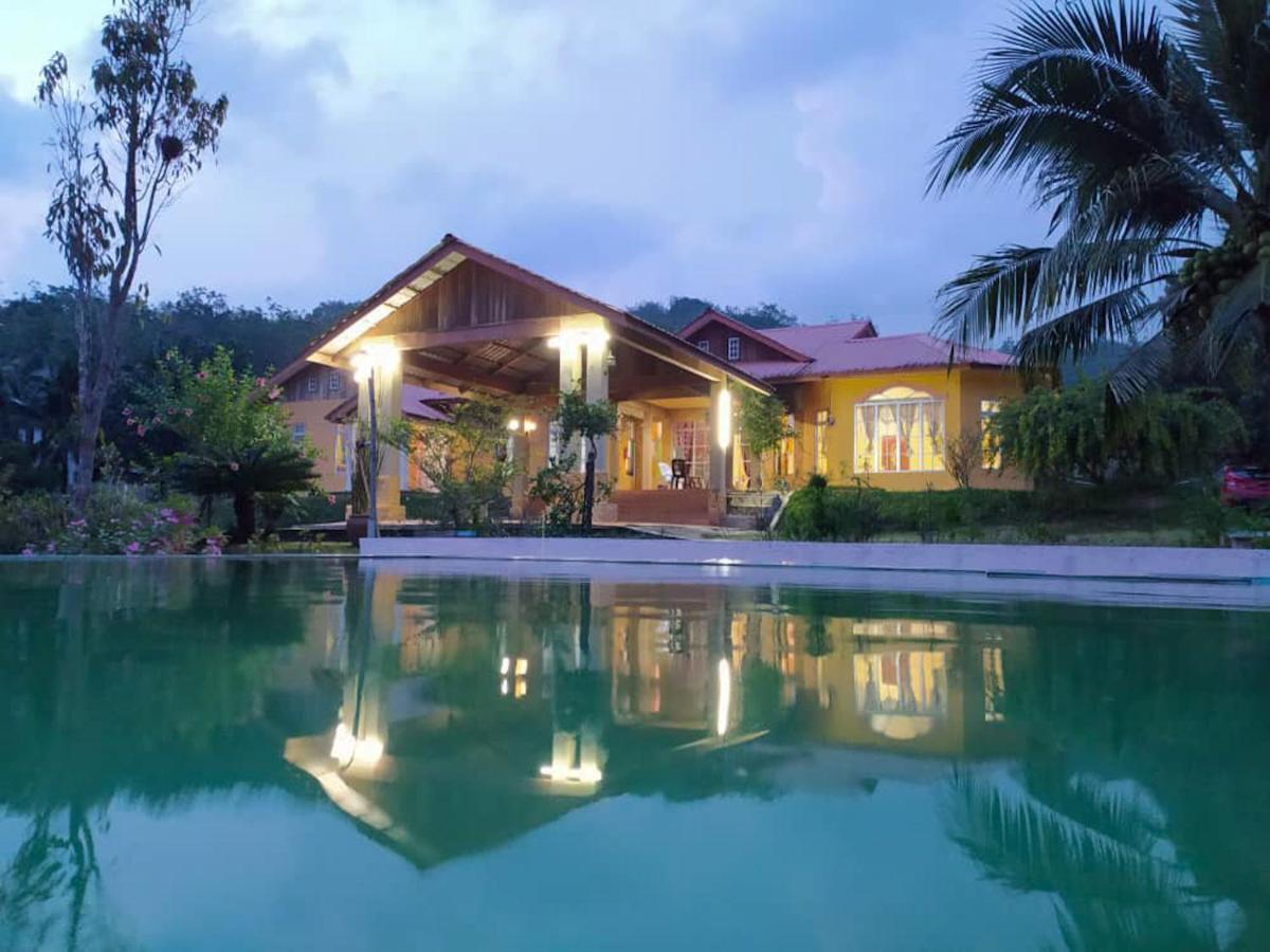 Kapal Terbang Guest House Langkawi Pantai Cenang  Exterior photo