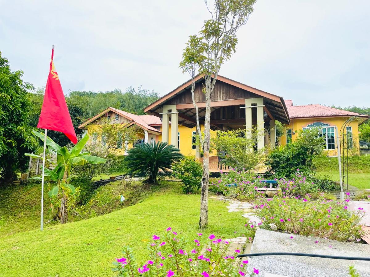 Kapal Terbang Guest House Langkawi Pantai Cenang  Exterior photo